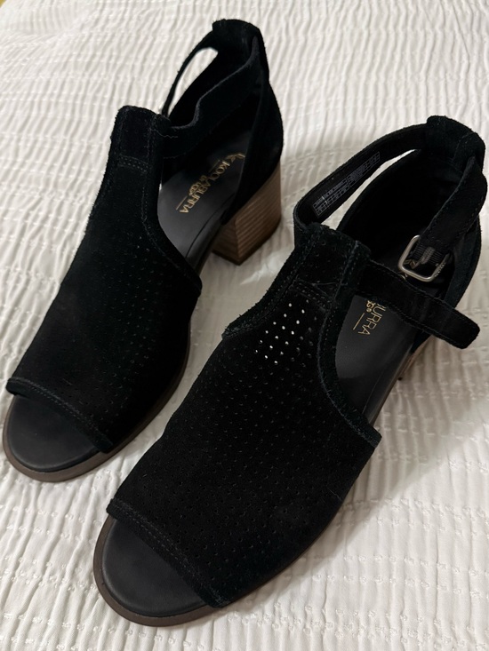 Koolaburra Shoes - Koolaburra by Ugg Black Suede Block Heel Sandals